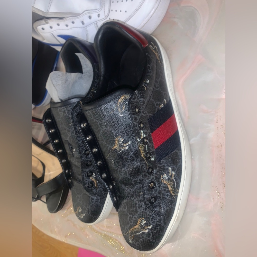Selling Ace GG Supreme Sneakers. It has been cleaned and is AUTHENTIC. Message.